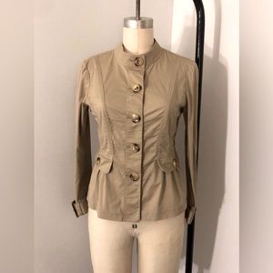 Light weight tan size 4 Michael Kors Jacket. Lovely gold accent buttons.